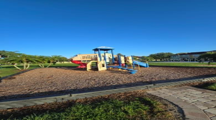 KISSIMMEE, Florida 34747, 5 Bedrooms Bedrooms, ,5 BathroomsBathrooms,Residential,For Sale,CUBAN PALM,0,MFRTB8472898