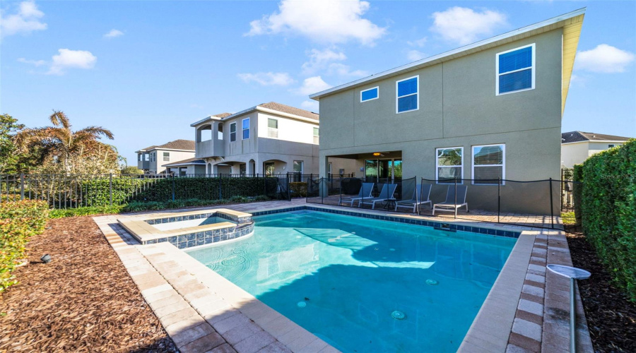 KISSIMMEE, Florida 34747, 6 Bedrooms Bedrooms, ,6 BathroomsBathrooms,Residential,For Sale,MINTON,0,MFRO6379374