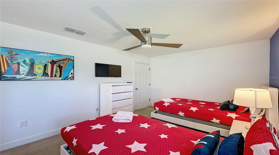 DAVENPORT, Florida 33837, 6 Bedrooms Bedrooms, ,5 BathroomsBathrooms,Residential,For Sale,ORANGE COSMOS,0,MFRS5140731