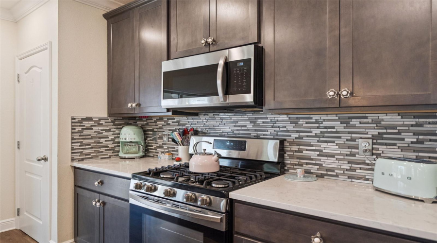 DAVENPORT, Florida 33837, 5 Bedrooms Bedrooms, ,3 BathroomsBathrooms,Residential,For Sale,OAK BLOSSOM,0,MFRO6377975