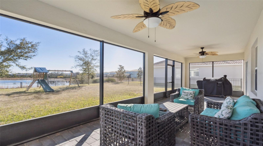 DAVENPORT, Florida 33837, 5 Bedrooms Bedrooms, ,3 BathroomsBathrooms,Residential,For Sale,OAK BLOSSOM,0,MFRO6377975