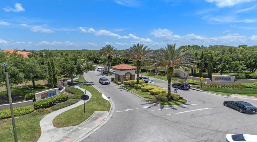 DAVENPORT, Florida 33837, 5 Bedrooms Bedrooms, ,3 BathroomsBathrooms,Residential,For Sale,OAK BLOSSOM,0,MFRO6377975