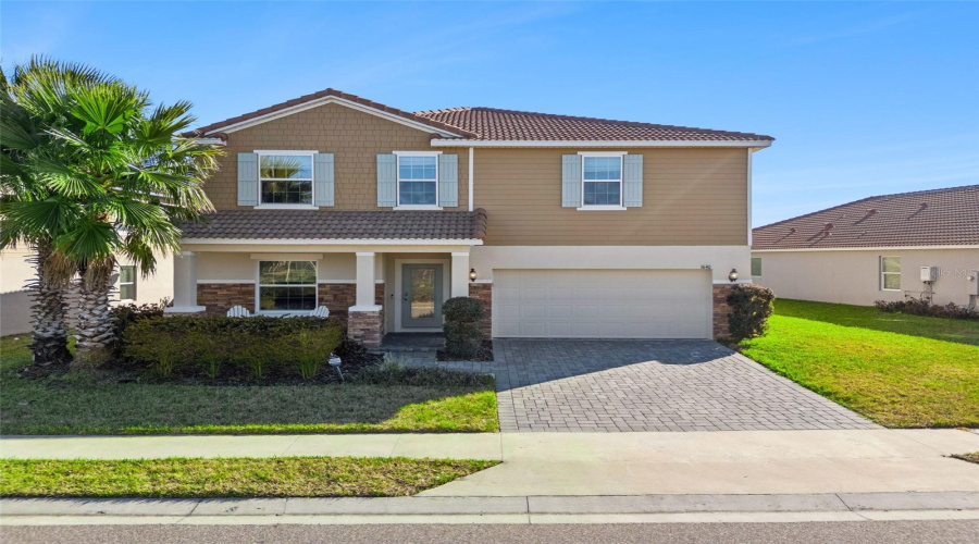 DAVENPORT, Florida 33837, 5 Bedrooms Bedrooms, ,3 BathroomsBathrooms,Residential,For Sale,OAK BLOSSOM,0,MFRO6377975