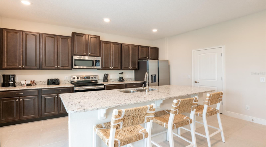 KISSIMMEE, Florida 34747, 6 Bedrooms Bedrooms, ,6 BathroomsBathrooms,Residential,For Sale,SOUTHFIELD,0,MFRO6379507