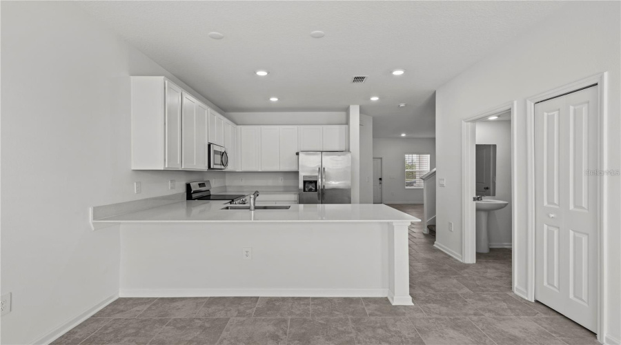 DAVENPORT, Florida 33837, 3 Bedrooms Bedrooms, ,2 BathroomsBathrooms,Residential,For Sale,LAURENT,0,MFRS5143046