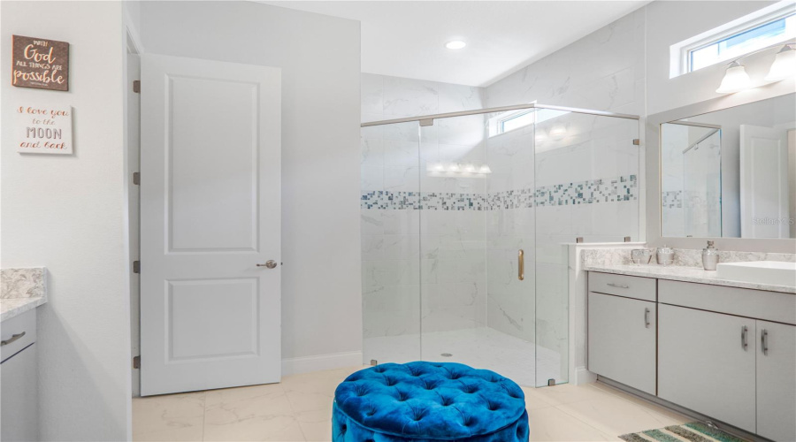 ORLANDO, Florida 32836, 5 Bedrooms Bedrooms, ,4 BathroomsBathrooms,Residential,For Sale,ROYAL CYPRESS,0,MFRO6352758