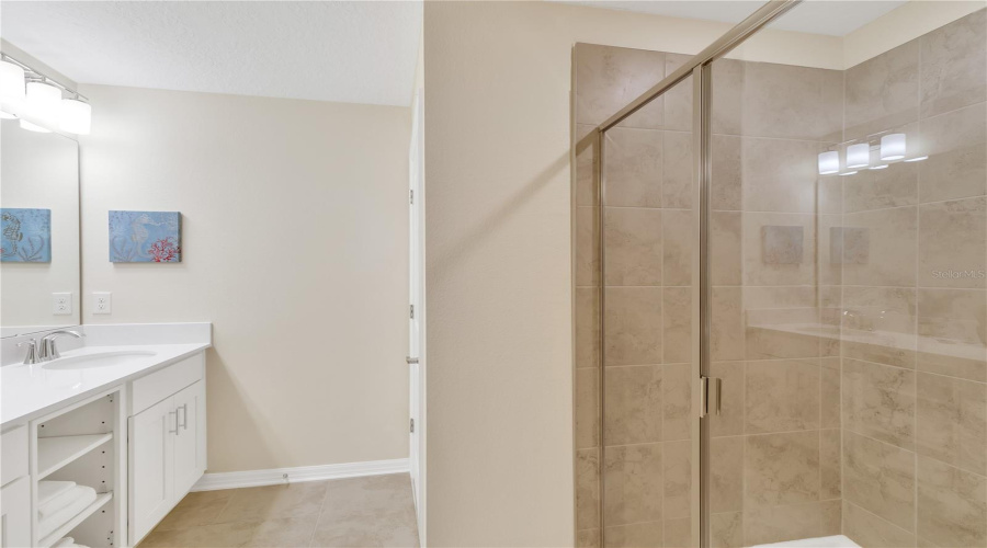 KISSIMMEE, Florida 34746, 2 Bedrooms Bedrooms, ,2 BathroomsBathrooms,Residential,For Sale,PARADOX,0,MFRO6332165