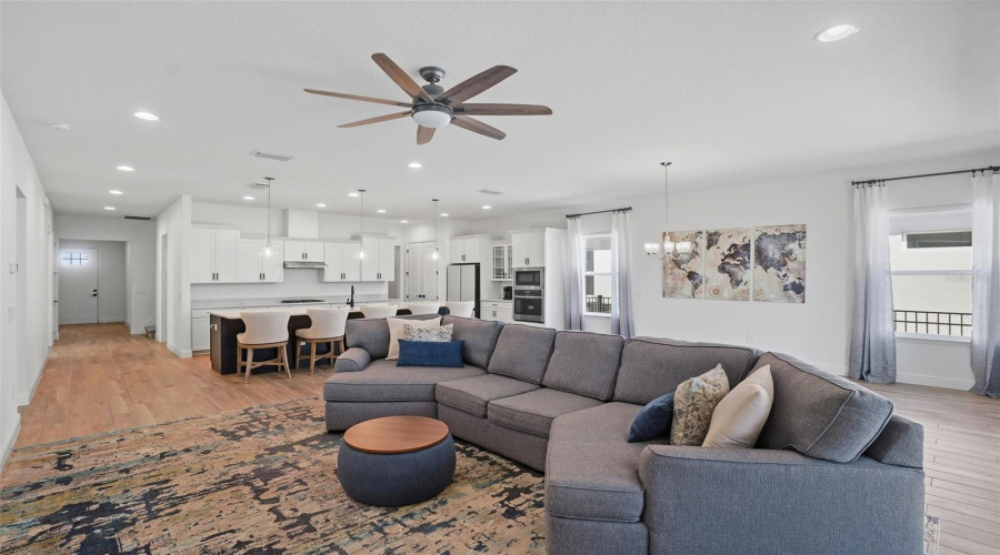 KISSIMMEE, Florida 34747, 3 Bedrooms Bedrooms, ,3 BathroomsBathrooms,Residential,For Sale,LIMESTONE,0,MFRO6379811