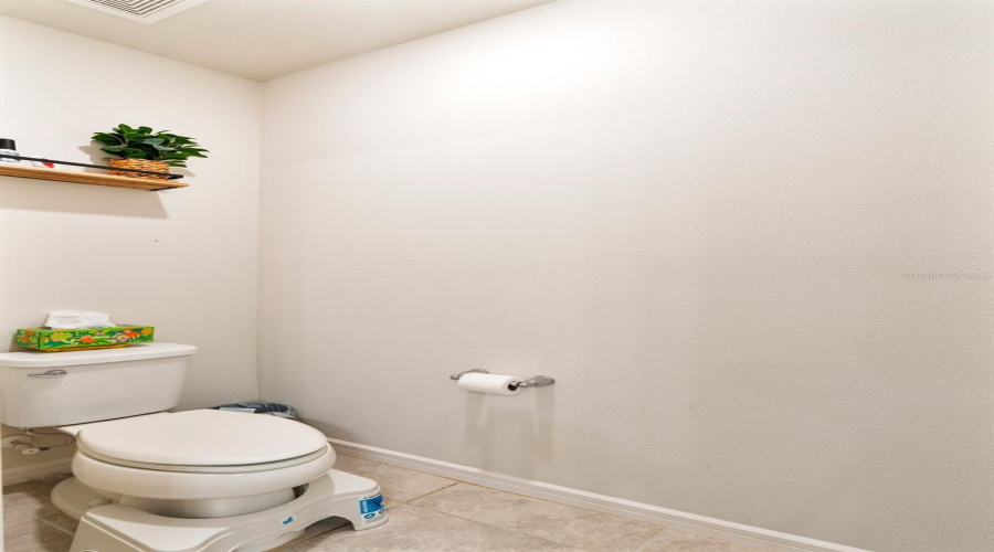 DAVENPORT, Florida 33837, 4 Bedrooms Bedrooms, ,2 BathroomsBathrooms,Residential,For Sale,SUGARWOOD,0,MFRO6249610