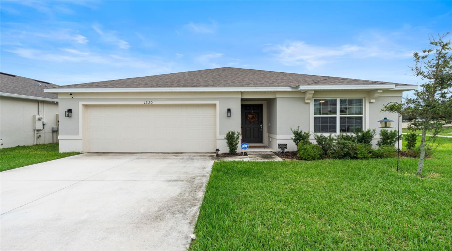 DAVENPORT, Florida 33837, 4 Bedrooms Bedrooms, ,2 BathroomsBathrooms,Residential,For Sale,SUGARWOOD,0,MFRO6249610