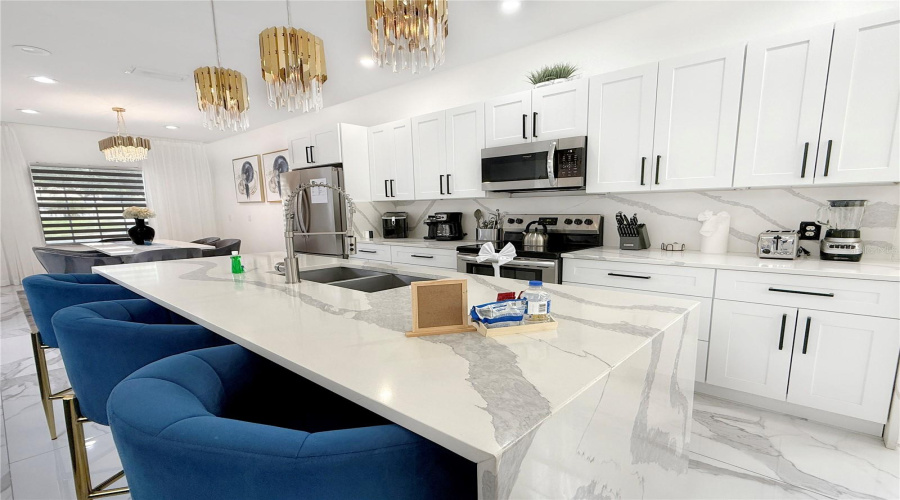 DAVENPORT, Florida 33897, 5 Bedrooms Bedrooms, ,3 BathroomsBathrooms,Residential,For Sale,ORISTA,0,MFRS5143256