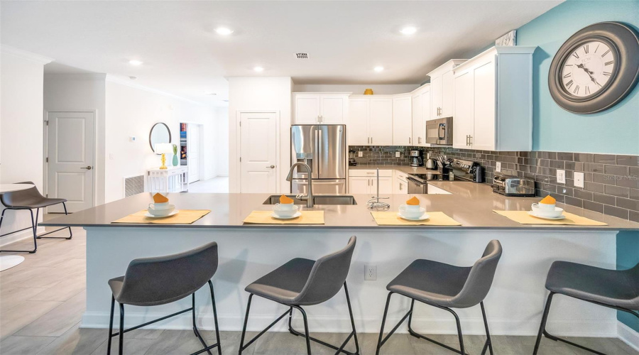 KISSIMMEE, Florida 34746, 8 Bedrooms Bedrooms, ,5 BathroomsBathrooms,Residential,For Sale,OXYMORON,0,MFRO6329235