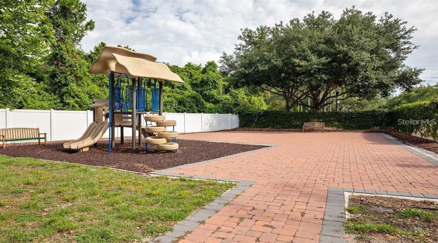 KISSIMMEE, Florida 34746, 4 Bedrooms Bedrooms, ,3 BathroomsBathrooms,Residential,For Sale,EDENSHIRE,0,MFRO6379785