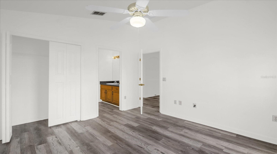 DAVENPORT, Florida 33896, 4 Bedrooms Bedrooms, ,3 BathroomsBathrooms,Residential,For Sale,KILDRUMMY,0,MFRO6380195