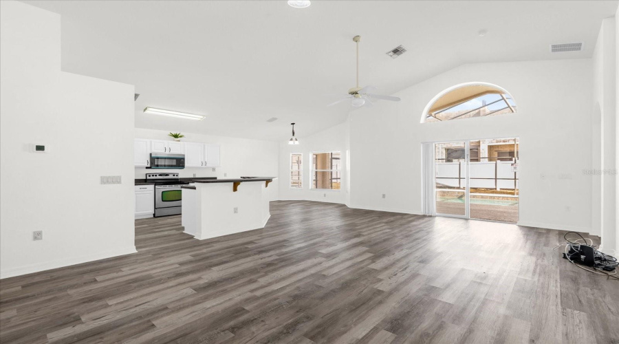 DAVENPORT, Florida 33896, 4 Bedrooms Bedrooms, ,3 BathroomsBathrooms,Residential,For Sale,KILDRUMMY,0,MFRO6380195