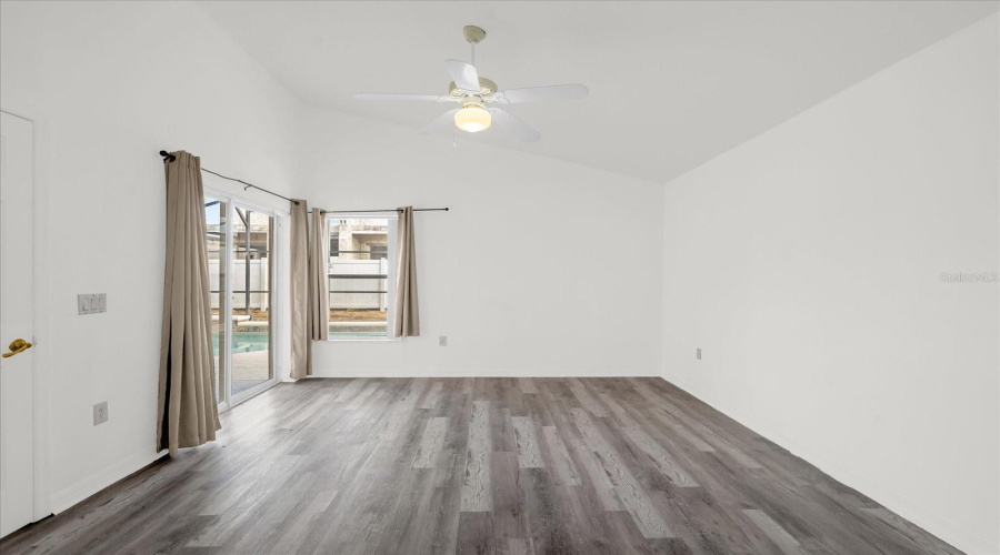 DAVENPORT, Florida 33896, 4 Bedrooms Bedrooms, ,3 BathroomsBathrooms,Residential,For Sale,KILDRUMMY,0,MFRO6380195