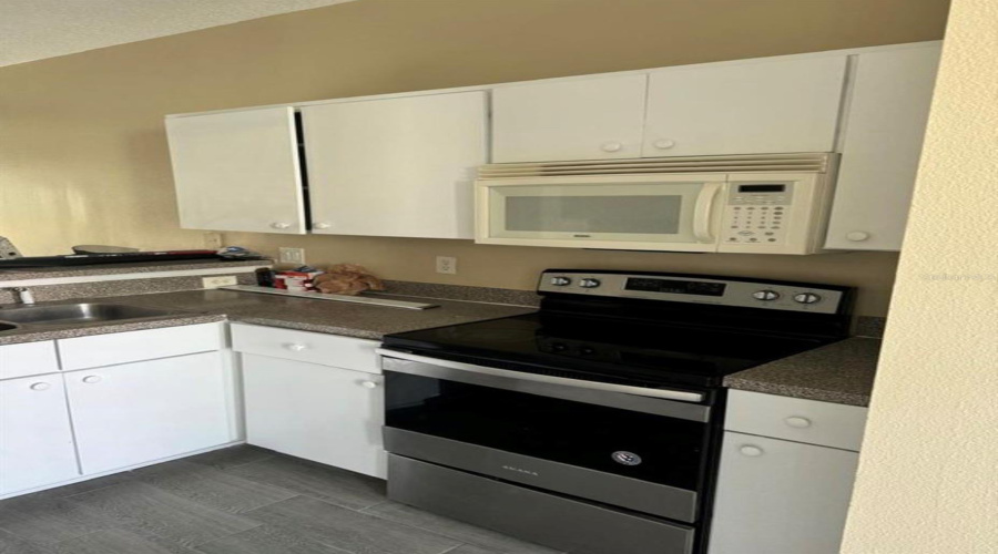 KISSIMMEE, Florida 34746, 3 Bedrooms Bedrooms, ,2 BathroomsBathrooms,Residential,For Sale,BEACH,0,MFRO6380347