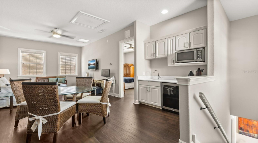 Apartment above the garage