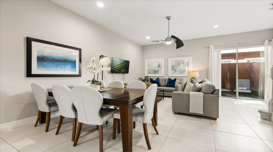 Dining table & Living area