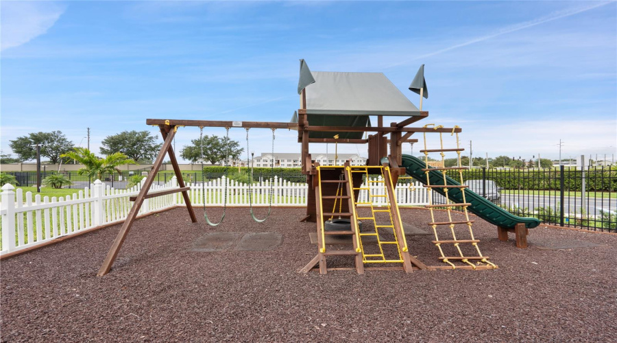 DAVENPORT, Florida 33897, 5 Bedrooms Bedrooms, ,3 BathroomsBathrooms,Residential,For Sale,BRUNELLO,0,MFRO6380057