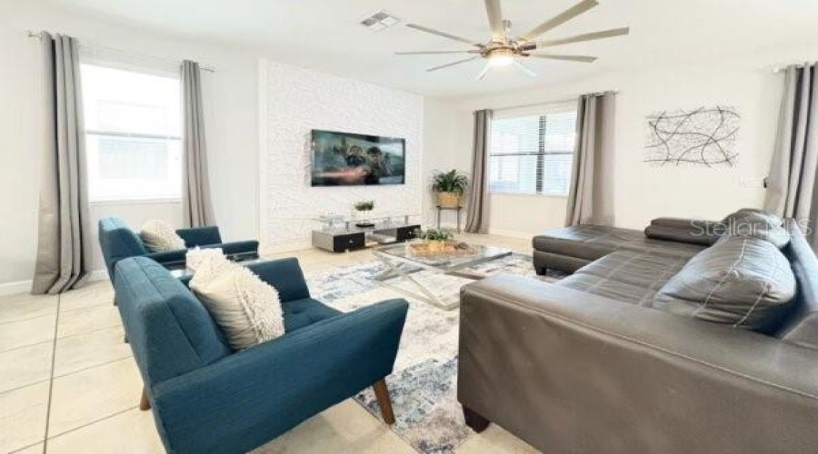 DAVENPORT, Florida 33896, 9 Bedrooms Bedrooms, ,5 BathroomsBathrooms,Residential,For Sale,ROLLING FAIRWAY,0,MFRS5143019