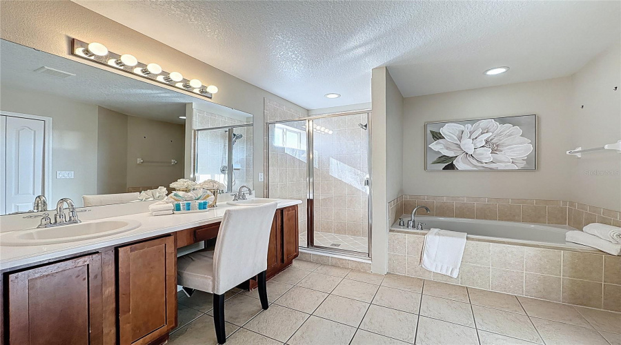 DAVENPORT, Florida 33896, 5 Bedrooms Bedrooms, ,3 BathroomsBathrooms,Residential,For Sale,SUSSEX,0,MFRS5142905