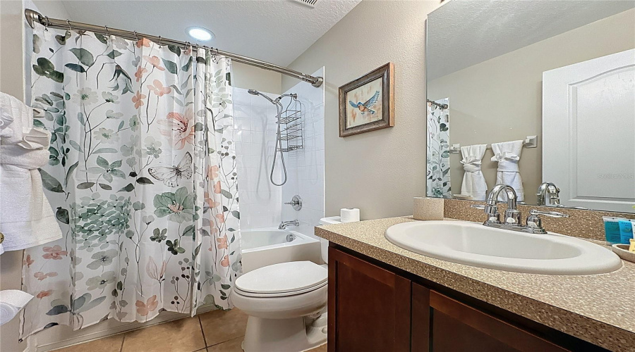 DAVENPORT, Florida 33896, 5 Bedrooms Bedrooms, ,3 BathroomsBathrooms,Residential,For Sale,SUSSEX,0,MFRS5142905