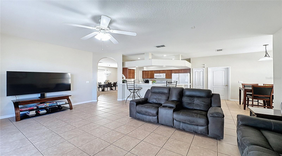 DAVENPORT, Florida 33896, 5 Bedrooms Bedrooms, ,3 BathroomsBathrooms,Residential,For Sale,SUSSEX,0,MFRS5142905