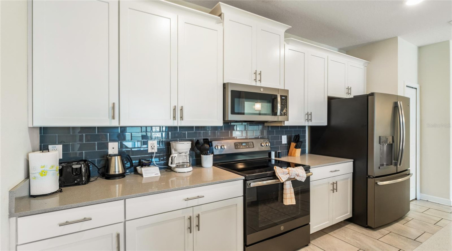 KISSIMMEE, Florida 34746, 4 Bedrooms Bedrooms, ,3 BathroomsBathrooms,Residential,For Sale,WINDERMERE,0,MFRO6379770