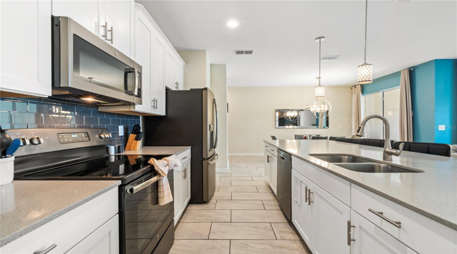 KISSIMMEE, Florida 34746, 4 Bedrooms Bedrooms, ,3 BathroomsBathrooms,Residential,For Sale,WINDERMERE,0,MFRO6379770