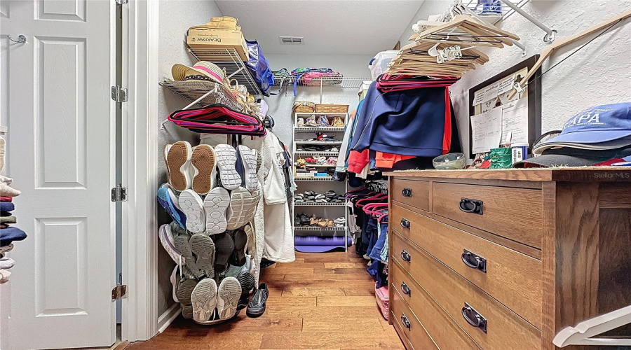 DAVENPORT, Florida 33837, 3 Bedrooms Bedrooms, ,2 BathroomsBathrooms,Residential,For Sale,ARENA,0,MFRS5141849