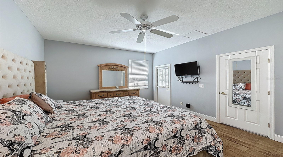 DAVENPORT, Florida 33897, 4 Bedrooms Bedrooms, ,3 BathroomsBathrooms,Residential,For Sale,TUPELO,0,MFRS5142937