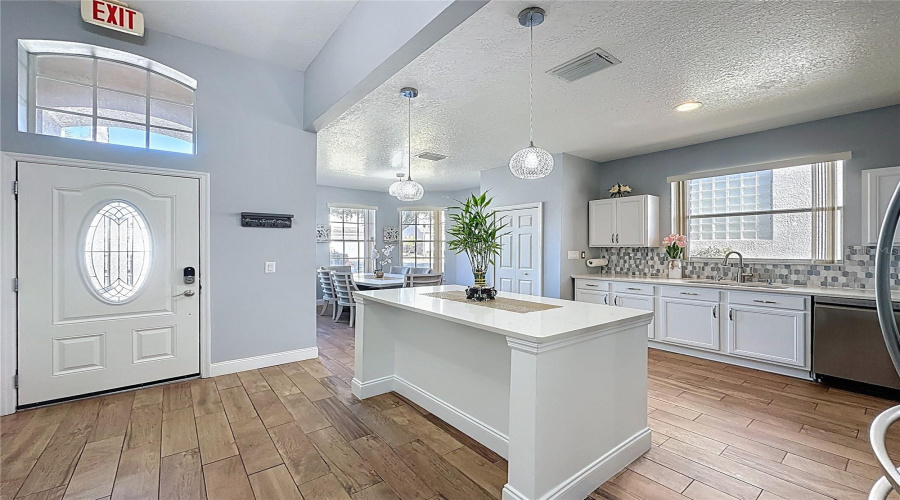 DAVENPORT, Florida 33897, 4 Bedrooms Bedrooms, ,3 BathroomsBathrooms,Residential,For Sale,TUPELO,0,MFRS5142937