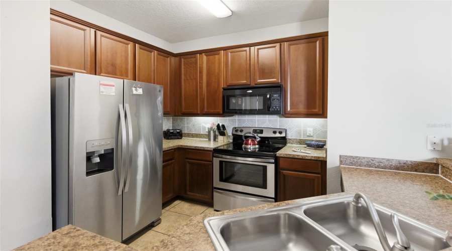 KISSIMMEE, Florida 34747, 3 Bedrooms Bedrooms, ,2 BathroomsBathrooms,Residential,For Sale,OAKWATER,0,MFRO6380137