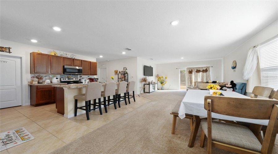 DAVENPORT, Florida 33837, 5 Bedrooms Bedrooms, ,3 BathroomsBathrooms,Residential,For Sale,GINA,0,MFRS5143210