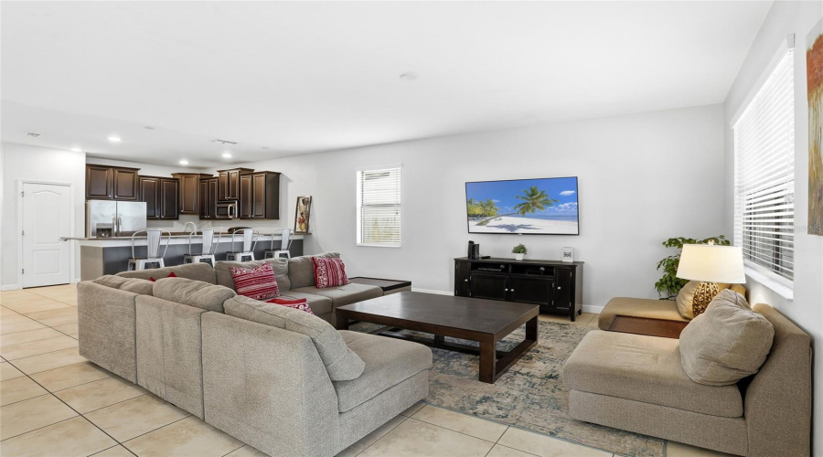 DAVENPORT, Florida 33896, 7 Bedrooms Bedrooms, ,5 BathroomsBathrooms,Residential,For Sale,SHADOW MOUNTAIN,0,MFRO6379163