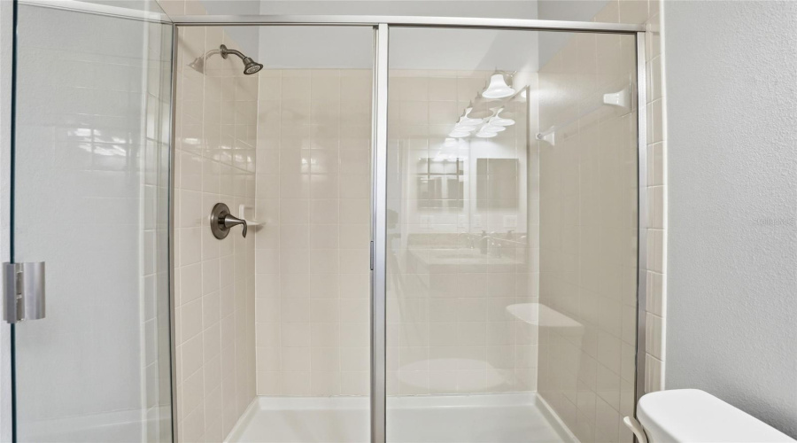 DAVENPORT, Florida 33896, 7 Bedrooms Bedrooms, ,5 BathroomsBathrooms,Residential,For Sale,SHADOW MOUNTAIN,0,MFRO6379163