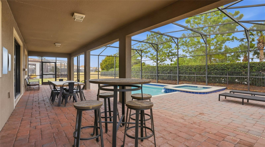 DAVENPORT, Florida 33896, 7 Bedrooms Bedrooms, ,5 BathroomsBathrooms,Residential,For Sale,SHADOW MOUNTAIN,0,MFRO6379163