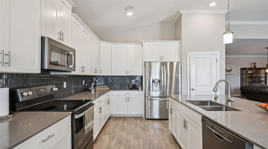 DAVENPORT, Florida 33896, 4 Bedrooms Bedrooms, ,3 BathroomsBathrooms,Residential,For Sale,CROQUET,0,MFRS5143283