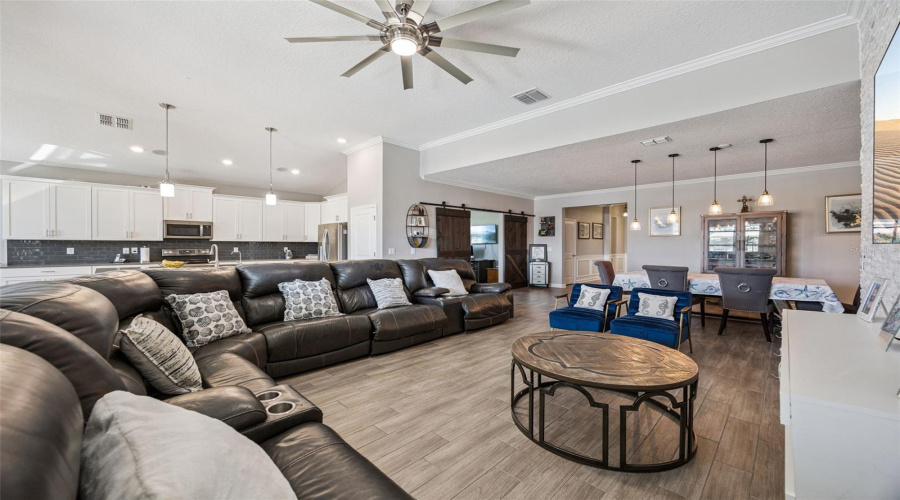 DAVENPORT, Florida 33896, 4 Bedrooms Bedrooms, ,3 BathroomsBathrooms,Residential,For Sale,CROQUET,0,MFRS5143283