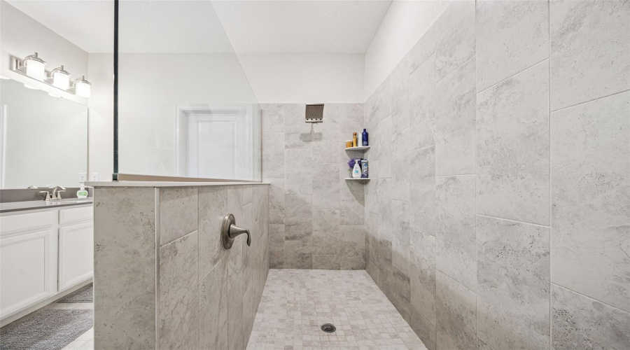 DAVENPORT, Florida 33896, 4 Bedrooms Bedrooms, ,3 BathroomsBathrooms,Residential,For Sale,CROQUET,0,MFRS5143283