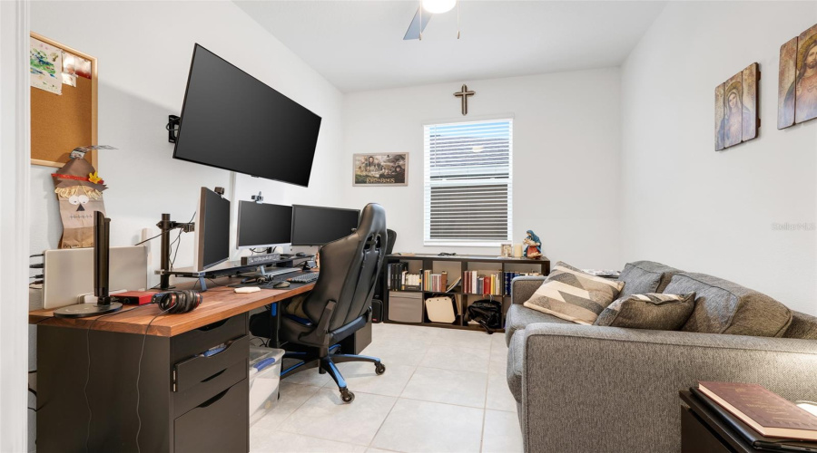 Den/Office/Flex Space