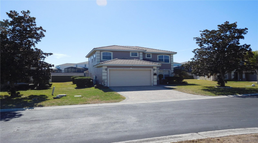 DAVENPORT, Florida 33897, 5 Bedrooms Bedrooms, ,5 BathroomsBathrooms,Residential,For Sale,VISTA,0,MFRS5143359