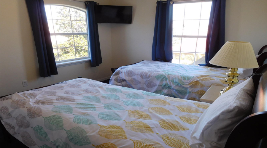 DAVENPORT, Florida 33897, 5 Bedrooms Bedrooms, ,5 BathroomsBathrooms,Residential,For Sale,VISTA,0,MFRS5143359