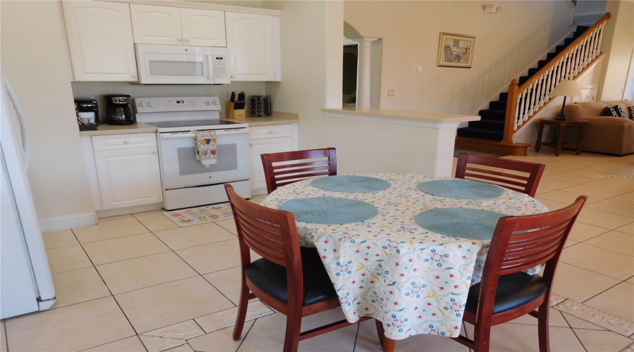 DAVENPORT, Florida 33897, 5 Bedrooms Bedrooms, ,5 BathroomsBathrooms,Residential,For Sale,VISTA,0,MFRS5143359