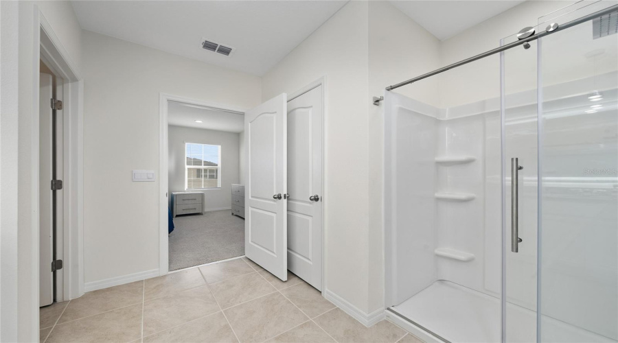 DAVENPORT, Florida 33837, 5 Bedrooms Bedrooms, ,3 BathroomsBathrooms,Residential,For Sale,MOULIN,0,MFRO6380628