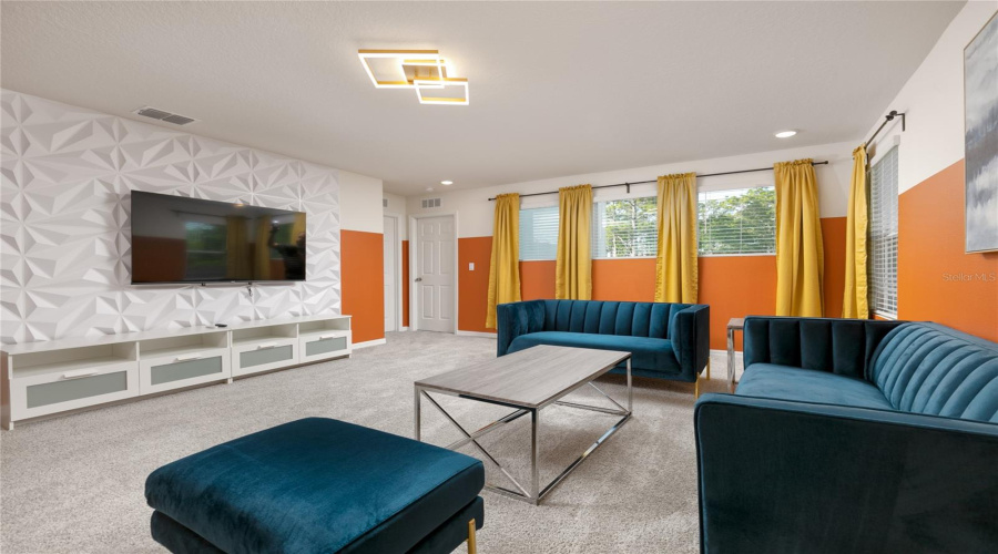 KISSIMMEE, Florida 34747, 7 Bedrooms Bedrooms, ,6 BathroomsBathrooms,Residential,For Sale,FLEMING MIST,0,MFRO6380670