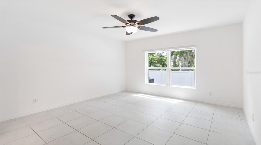 DAVENPORT, Florida 33837, 4 Bedrooms Bedrooms, ,2 BathroomsBathrooms,Residential,For Sale,AVENAL,0,MFRO6303370