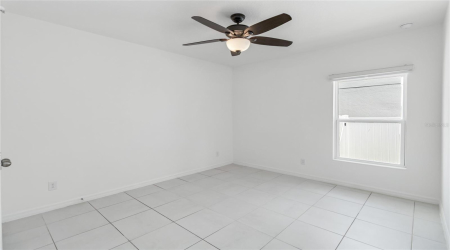 DAVENPORT, Florida 33837, 4 Bedrooms Bedrooms, ,2 BathroomsBathrooms,Residential,For Sale,AVENAL,0,MFRO6303370