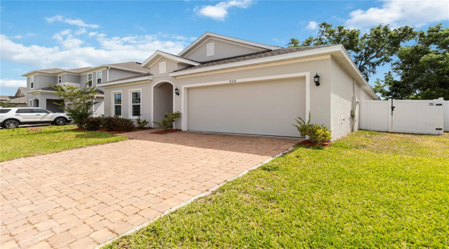 DAVENPORT, Florida 33837, 4 Bedrooms Bedrooms, ,2 BathroomsBathrooms,Residential,For Sale,AVENAL,0,MFRO6303370